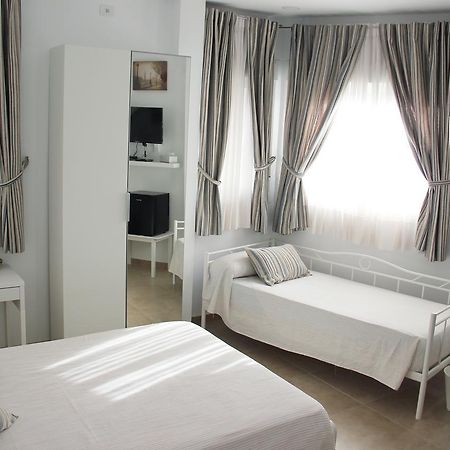 Sunnylivings Hotell Sevilla Exteriör bild