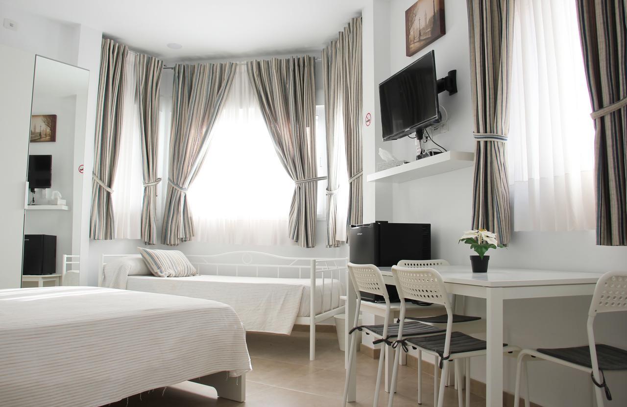 Sunnylivings Hotell Sevilla Exteriör bild